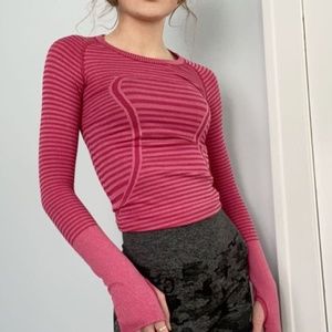 LULU lemon swiftly tech longsleeve